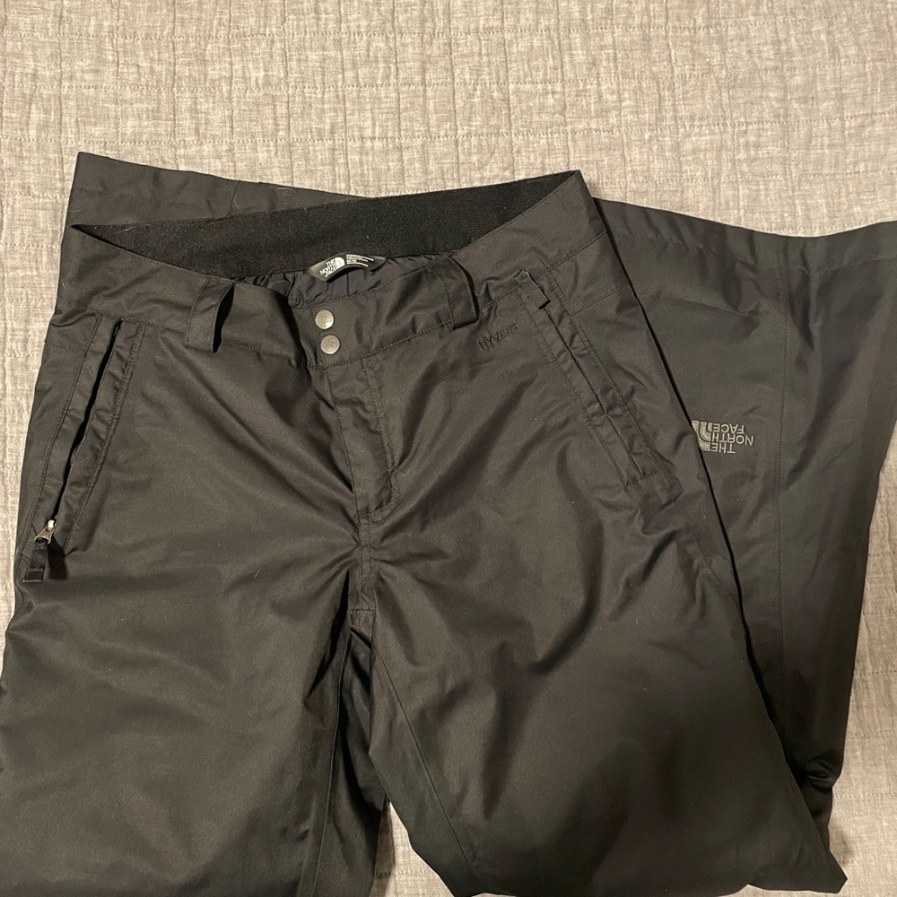 North Face Hyvent snow pants- like new